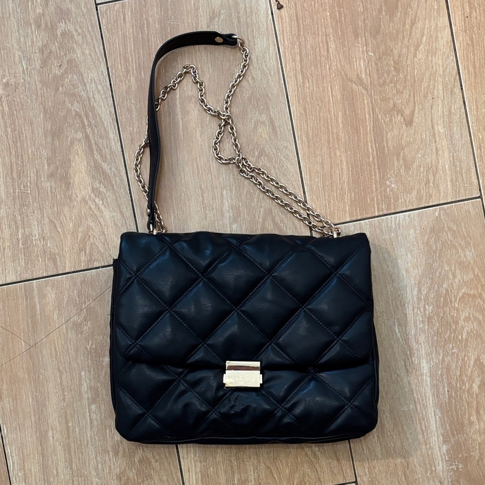 Elegant Black Quilted Chain Shoulder Bag